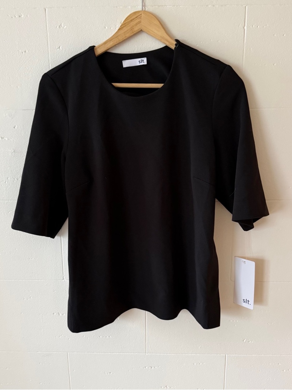 SLT | NWT Black and White Short Sleeve Classic Capsule Wardrobe Top | Small